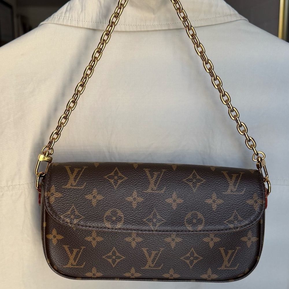 Louis Vuitton Ivy Wallet On Chain - Picture 2 of 10